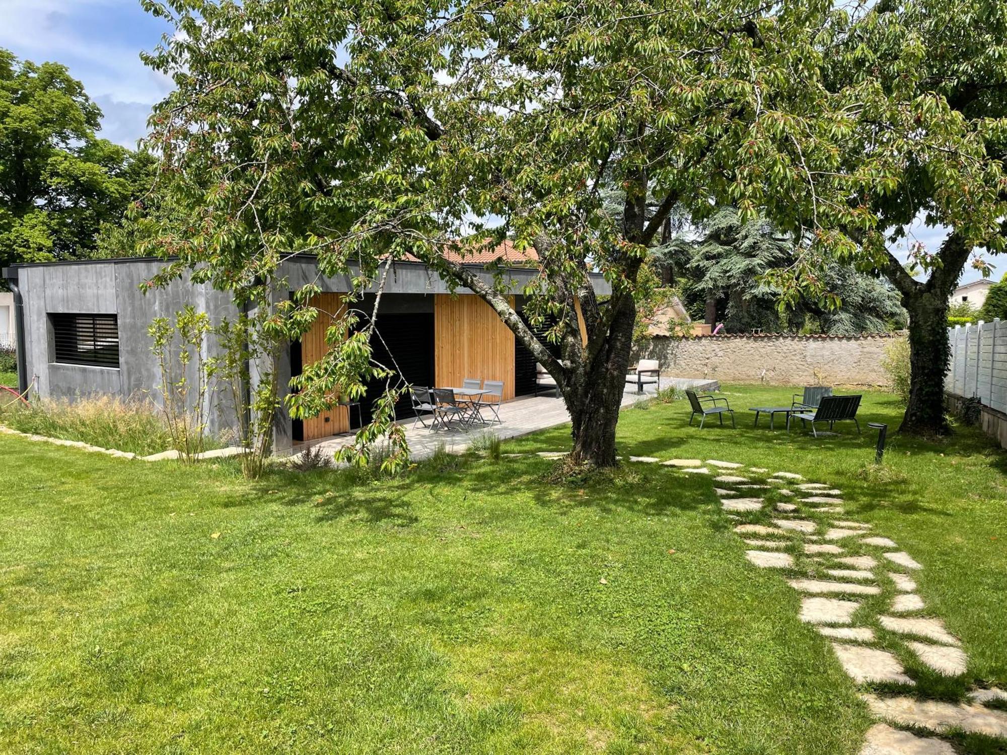 La Maison Des Monts D'Or Saint-Germain-au-Mont-dʼOr 外观 照片